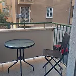 At The Pope's Bridge Apartman *