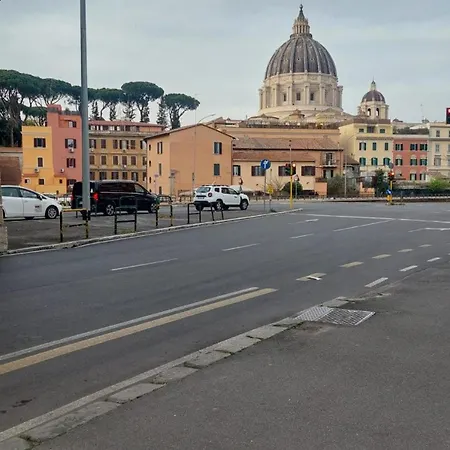 At The Pope's Bridge 罗马